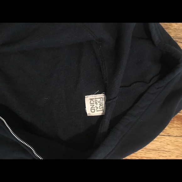 Black LF rose zip up - Picture 5 of 5